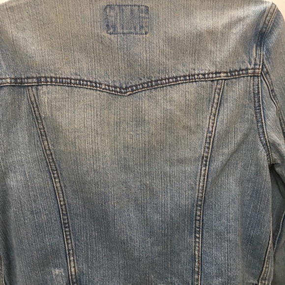 Denim Jacket 🧥 - Picture 9 of 9